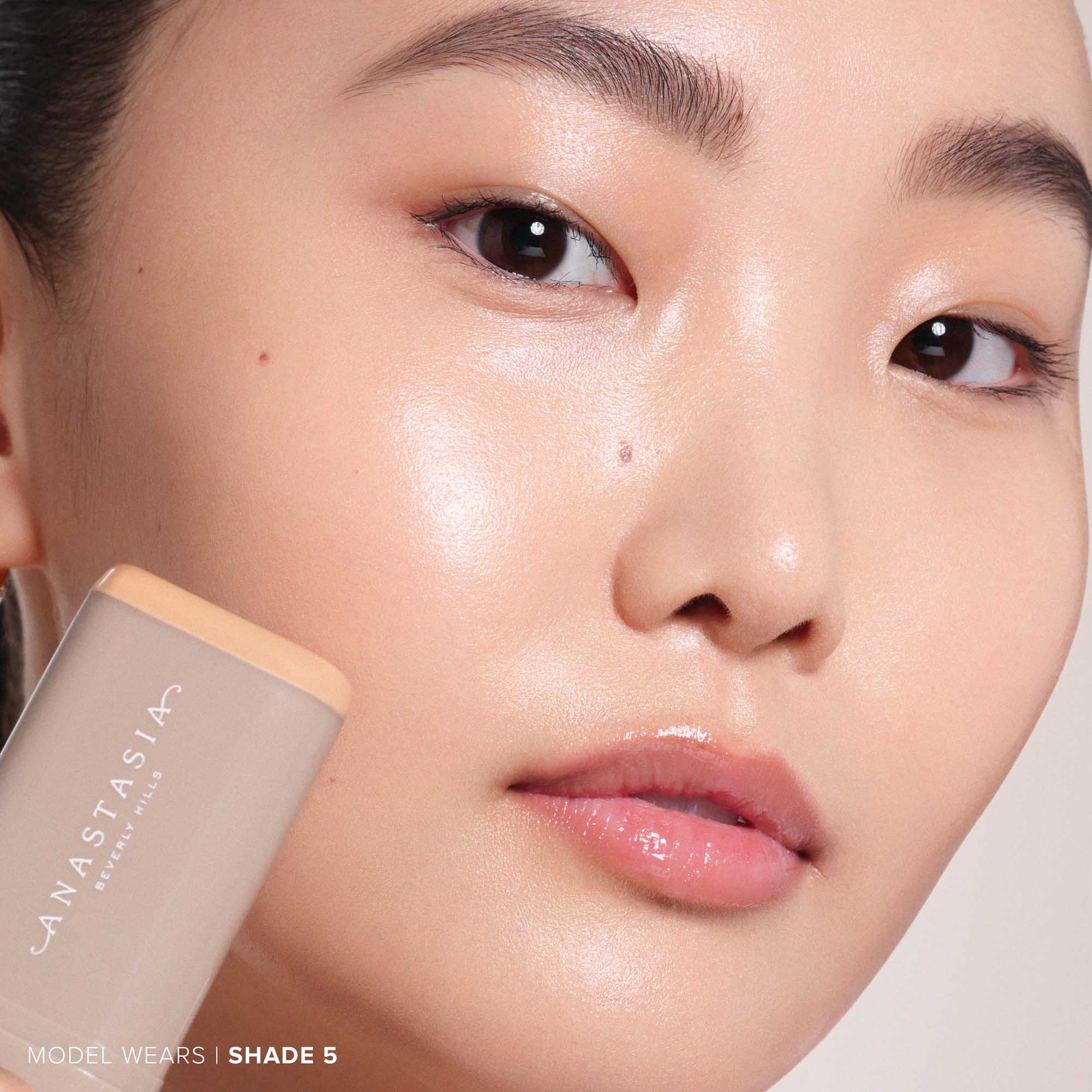 Beauty Balm Serum Boosted Skin Tint - Anastasia
